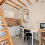 Emplacement Central Pour Ce Studio Vieux Lille