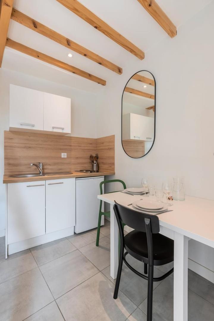 Emplacement Pour Ce Vieux Apartment